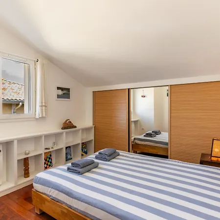 Maison Bleue *
