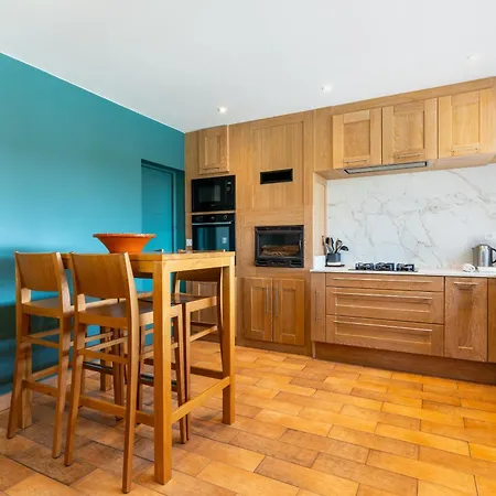 Maison Bleue
